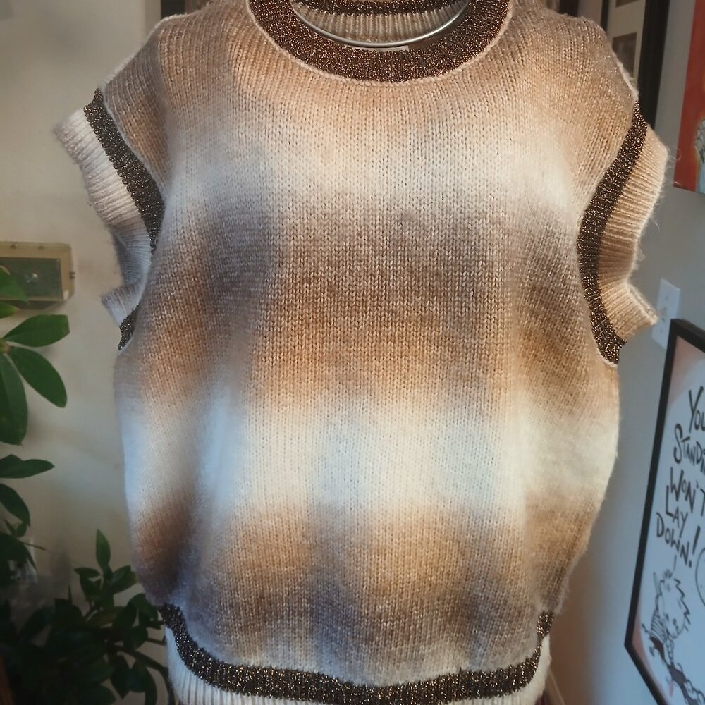 Soft, Beautiful, Copper Accents, Shades of Soft Browns!